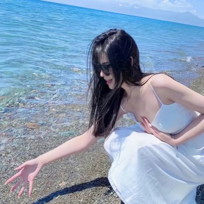 乳房与月亮 封面